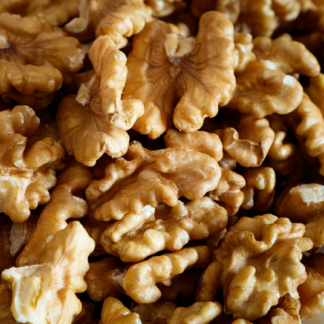 Саджанець грецького горіха Іван Багряний - дворічний